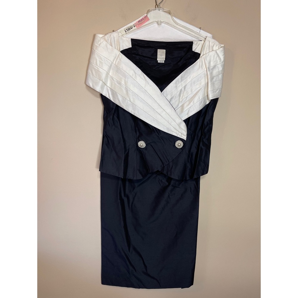 VTG Watters Womens Off Shoulder Skirt Suit Set Black White Pearl Button Formal